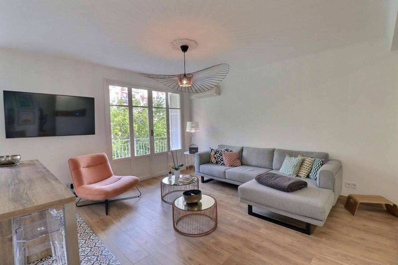 Charmant T2 Avec Balcon - Parking, Ac, Wifi أجاكسيو المظهر الخارجي الصورة