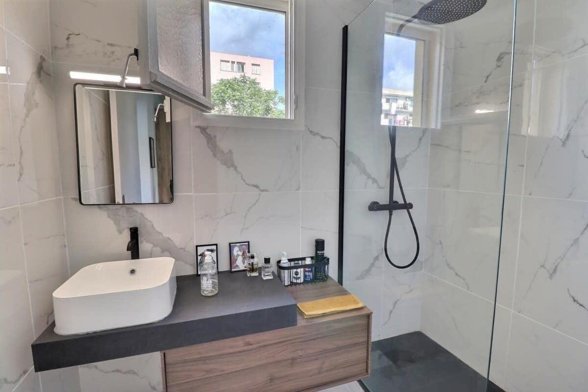 Charmant T2 Avec Balcon - Parking, Ac, Wifi أجاكسيو المظهر الخارجي الصورة